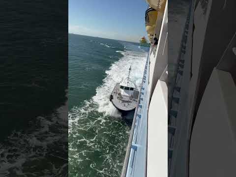 Before thumbnail: Pilot boat drop-off